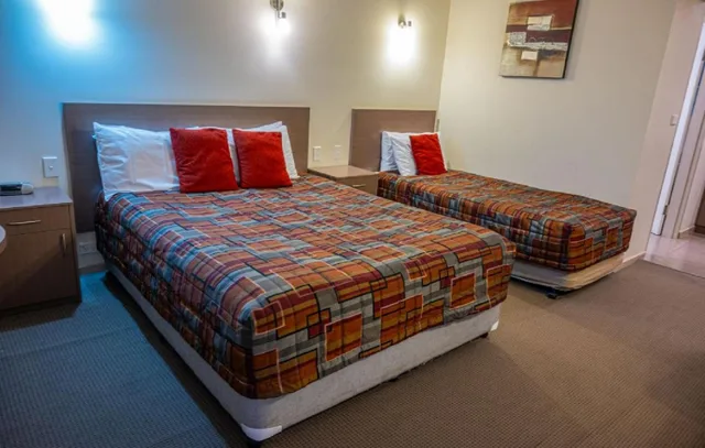 غرفة ديلوكس بسريرين منفصلين، Comfort Inn Heritage Wagga 2/3