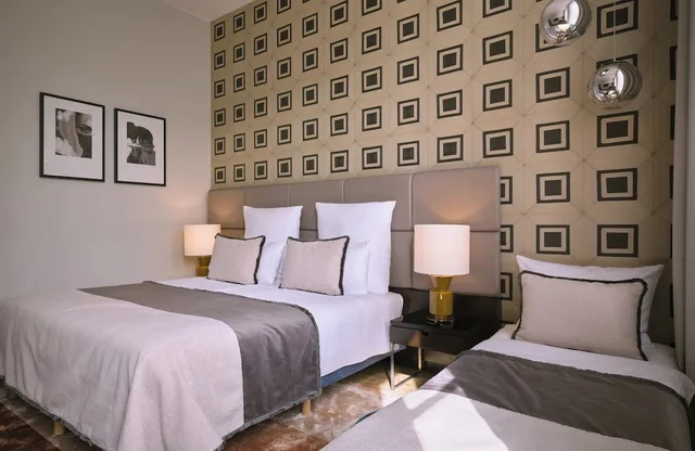 Supreme, Double Bed، Hotel Berlin Potsdamer Platz by Leonardo Hotels 2/4