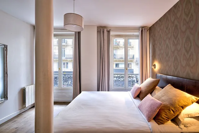 So Chic, Apartment, 2 Double Beds, Sofa، Apartments Du Louvre - Le Marais 5/6