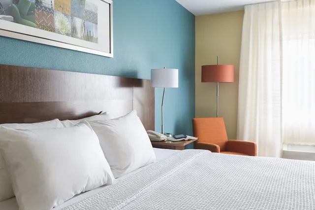 غرفة بسرير كينج، Fairfield Inn Suites Cheyenne 3/4
