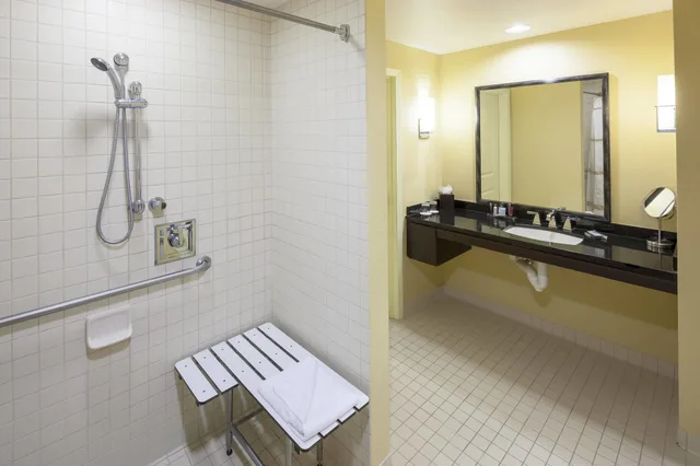غرفة بسرير كوين، Houston Marriott Energy Corridor 4/5