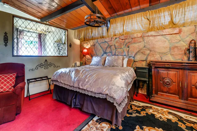 غرفة بسرير كينج، Cliff House Lodge Bed and Breakfast 1/3