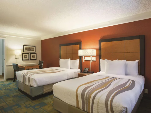 غرفة بسريرين مزدوجين، La Quinta Inn by Wyndham San Diego Chula Vista 2/2