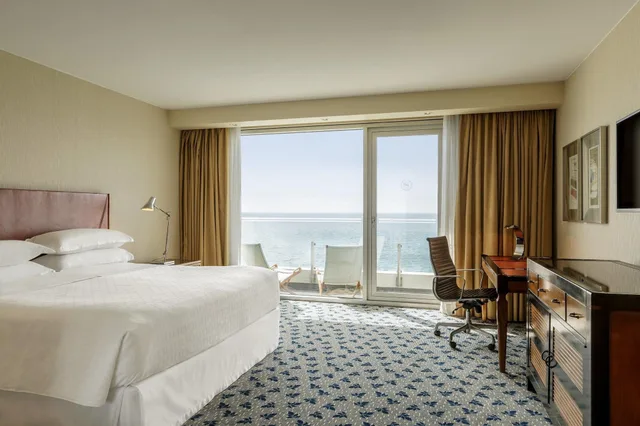 Superior, Double Bed, Ocean View, Sheraton Miramar Hotel and Convention center 2/4