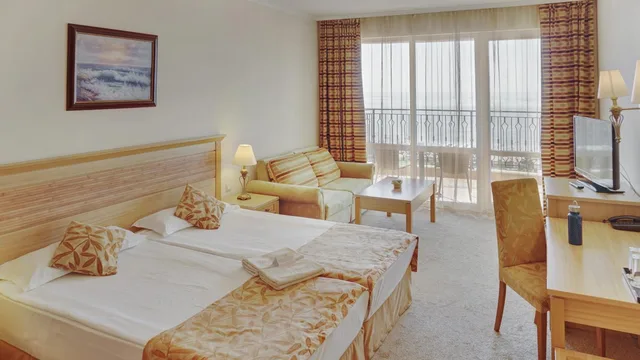 غرفة قياسية بسرير فردي بإطلالة على البحر في طابق مرتفع، DIT Majestic Beach Resort 3/10