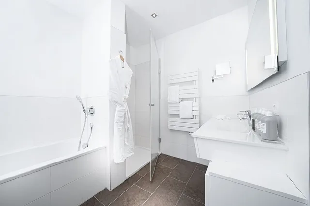 Suite, King Bed, THE GRAND Ahrenshoop 6/7