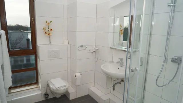 غرفة كومفورت مفردة بسرير كوين، Hotel Class 4/4