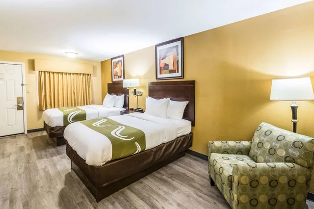 غرفة قياسية بسريرين مزدوجين، Quality Inn Corsicana, TX 3/3