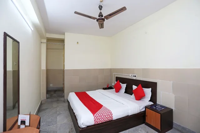 غرفة بسرير مزدوج أو سريرين منفصلين، Oyo 26808 Shree Ram Residency 2/8