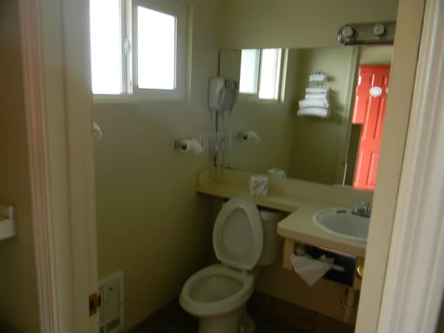 غرفة قياسية بسرير كوين، Lakeview Inn Centralia 2/2