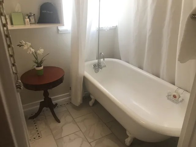 Room, Queen Bed, Murphy Bed, Ye Kendall Inn 2/2