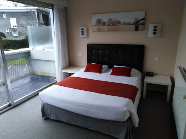 غرفة سوبيريور بسرير كوين بشرفة، Hotel Astoria 3/10