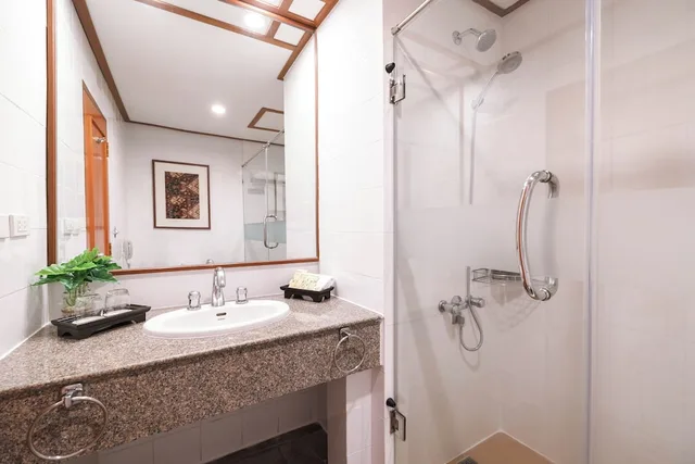 غرفة بريميير ديلوكس بسريرين منفصلين، Royal Phuket City Hotel 10/10
