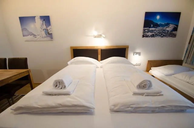 Studio, 1 Double and 1 Single Bed, Mountain View, Deluxe Studio TOP 23 4/5
