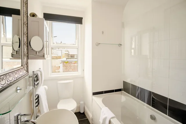 1 Bedroom, Executive, Suite, King Bed, Sofa, The Town House 2/2