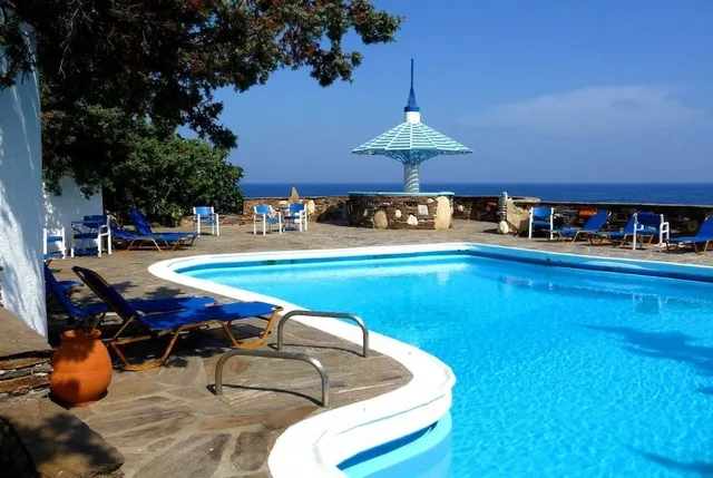 Daidalos Hotel, Chios 25/27