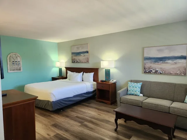 غرفة قياسية بسرير كينج يُسمح فيها بالحيوانات الأليفة، Inn at The Waterpark 6/10