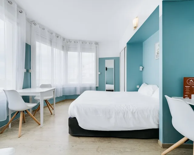 Comfort, Queen Bed, Sea View, L'abrivado 1/4