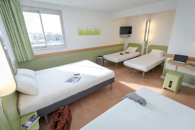 غرفة ثلاثية بسرير مزدوج، Ibis budget Frejus Saint Raphael Centre et Plage 9/10