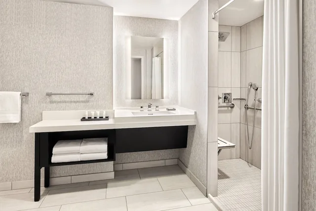 Room, 2 Double Beds, Accessible, San Francisco Marriott Marquis 3/3