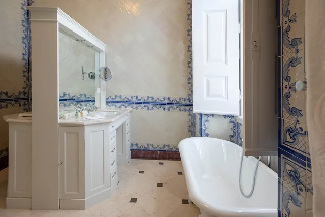 جناح جونيور بسرير مزدوج، Estoril Vintage Hotel 3/3