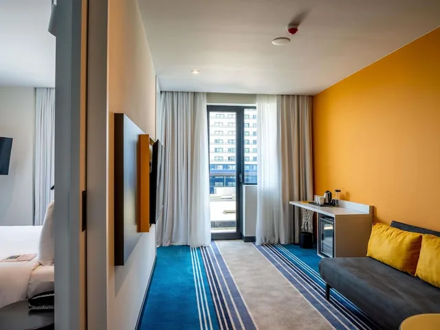 جناح بسرير مزدوج بإطلالة على البحر، ibis Styles Batumi 2/6