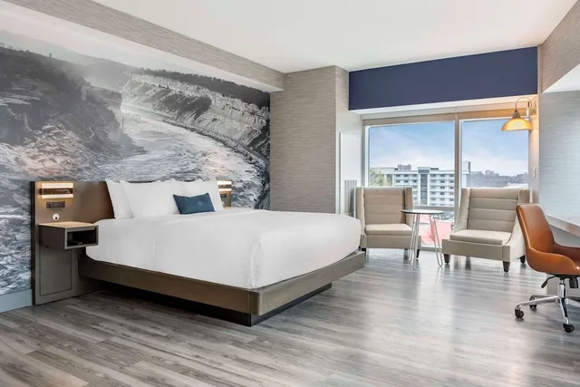 جناح بسرير كينج، Cambria Hotel Niagara Falls 1/2