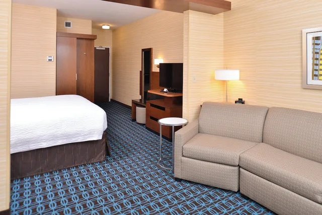 استوديو بسرير كينج مع أريكة لذوي الإعاقة، Fairfield Inn Suites Farmington 2/2