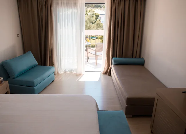 غرفة سوبيريور بسرير كينج بإطلالة على الحديقة مع أريكة، Atlantica Eleon Grand Resort 7/10