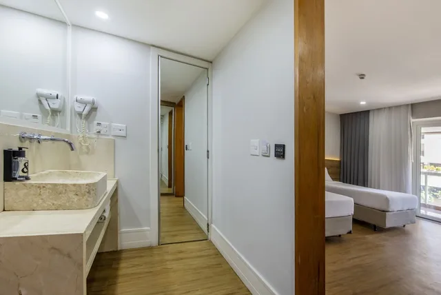 غرفة ديلوكس بسريرين منفصلين بشرفة، B&B HOTEL Rio de Janeiro Copacabana 9/9