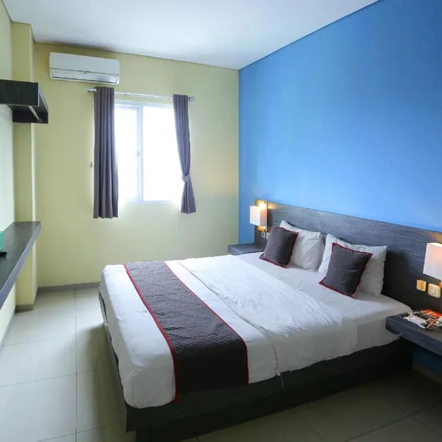 Deluxe, King Bed, Super OYO Townhouse OAK Hotel Fiducia Pondok Gede 3/5