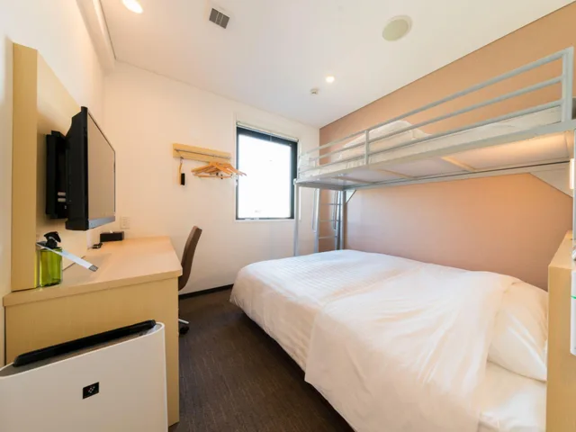 Super, Superior, 1 Double and 1 Single Bed، Super Hotel Tokyo Kinshicho-Ekimae 1/1