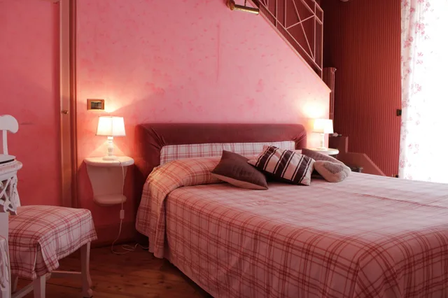 غرفة قياسية بسرير مزدوج، Hotel Colonne 1/3