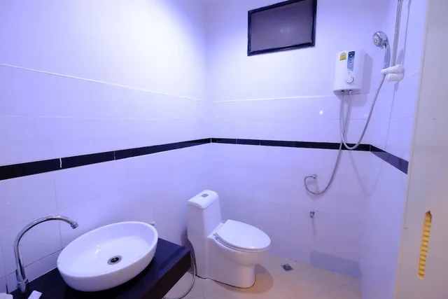 Standard, Double Bed, Lanta At Lanta Place 2/2