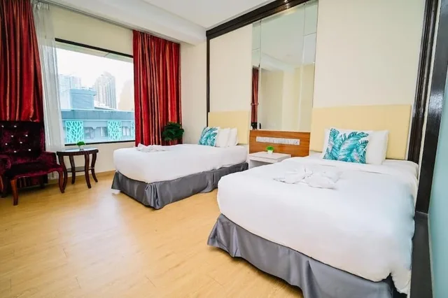 غرفة ديلوكس بسريرين منفصلين بإطلالة على المدينة، Kingston Hotel 5 @ Chow Kit 2/5