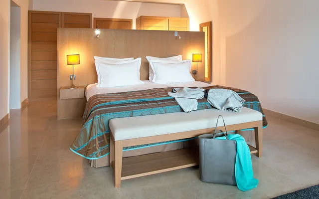 غرفة ديلوكس بسرير كوين، CASADELMAR 1/6