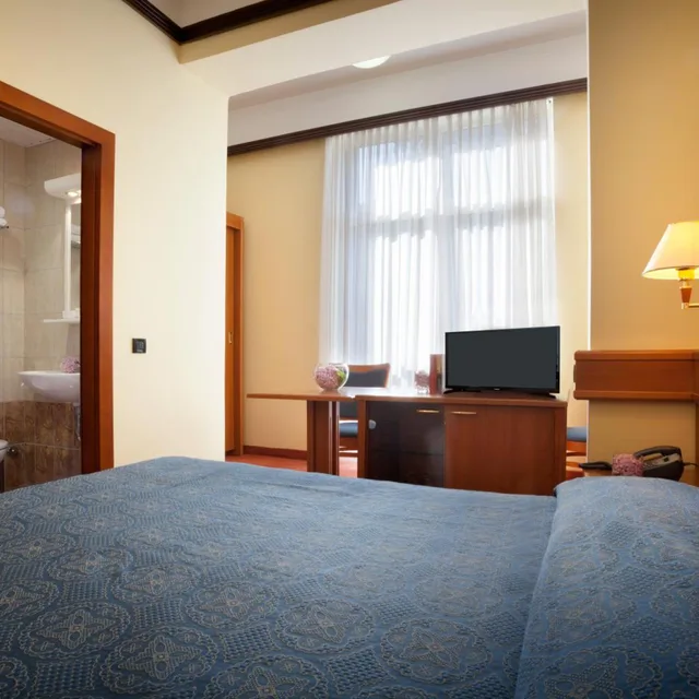 غرفة بسرير مزدوج أو سريرين منفصلين، Hotel Kristal 3/5