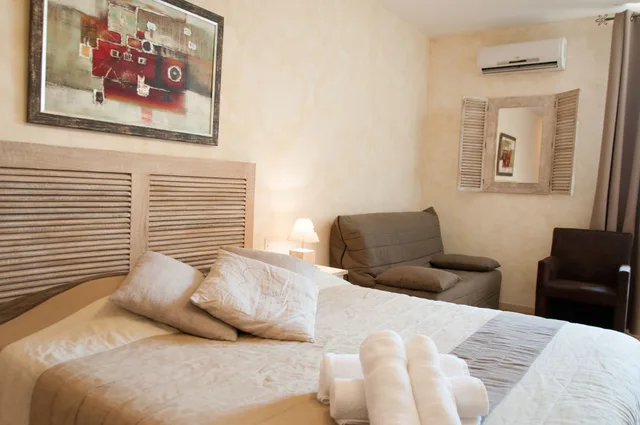غرفة سوبيريور بسرير مزدوج، Domaine de la Courbe Hotel & Spa 4/10