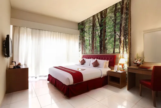 Superior Room, Kuta Central Park Hotel 1/10