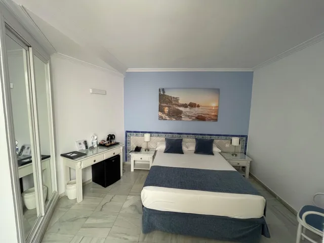 Romantic, Jetted Tub, Plaza Cavana 2/4