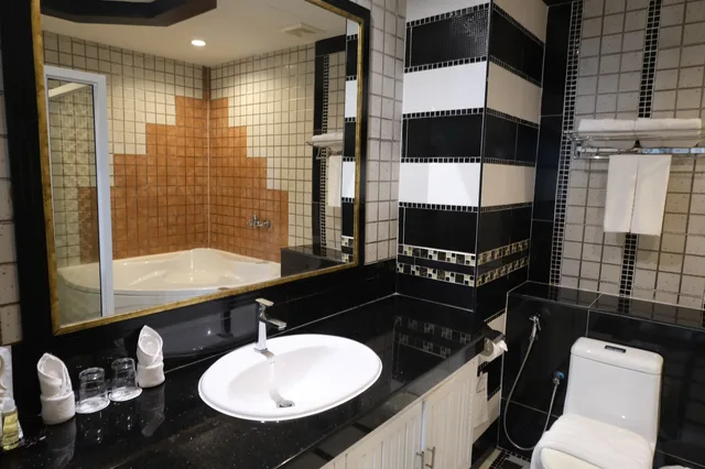 جناح سوبيريور، KTK Pattaya Hotel and Residence 2/3