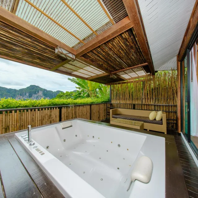 جناح بسرير كينج بجاكوزي، Aonang Fiore Resort 6/7