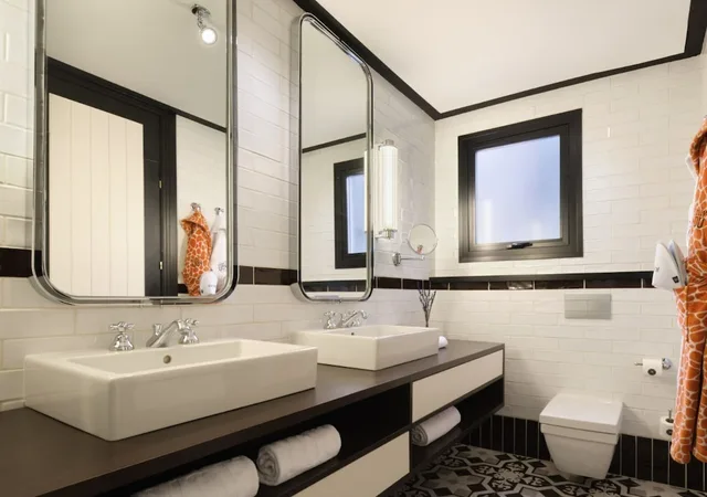 جناح سوبيريور، Only You Hotel Atocha 4/4