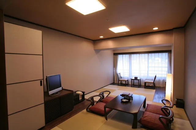 غرفة يابانية بفرشتي فوتون، Yamagishi Ryokan 1/1