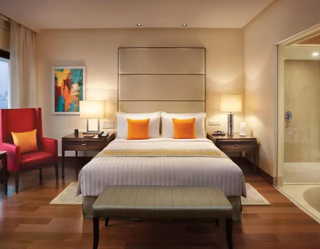 غرفة فاخرة بسرير مزدوج، The Oberoi Mumbai 1/4