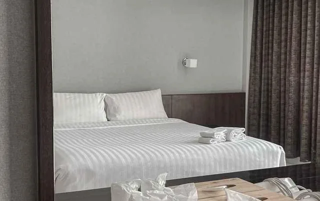 غرفة سوبيريور بسرير كينج، The One Hotel Bueng Kan 2/2