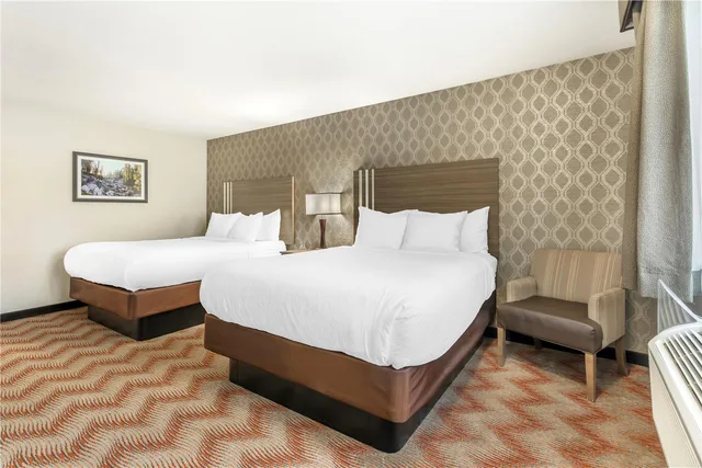 غرفة بسريرين كوين يُسمح فيها بالحيوانات الأليفة، Best Western Plus Sonora Oaks Hotel & Conference Center 2/3