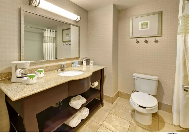 استوديو بسريرين كوين، Hampton Inn Suites Reno Nv 2/2