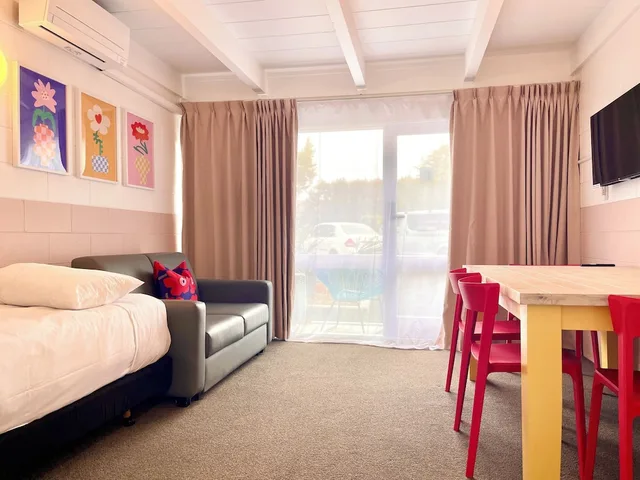 شقة بسرير كوين وسريرين فرديين بغرفتي نوم، Mt Eden Motel 3/5