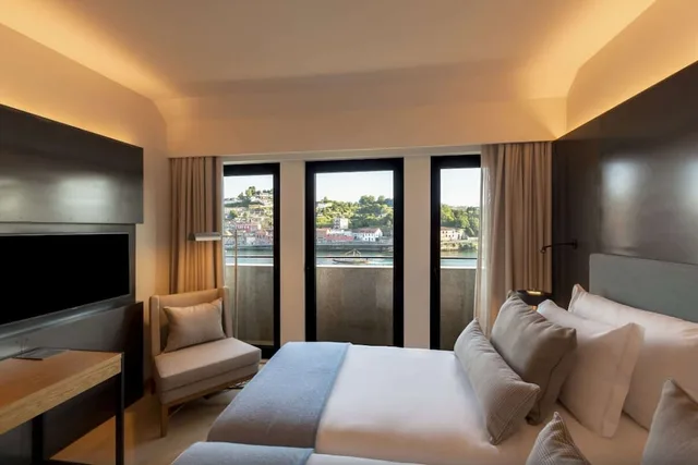 غرفة ديلوكس بسريرين منفصلين، NEYA Porto Hotel 2/3